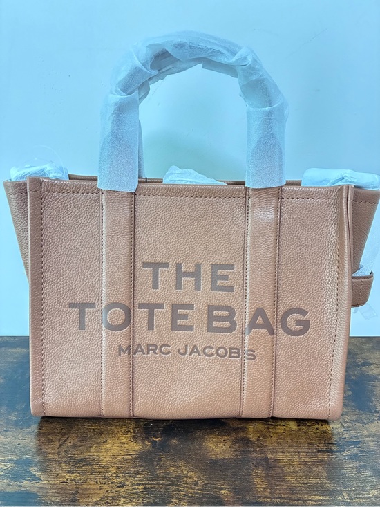 Marc Jacobs Handbags - Marc Jacobs The Tote Bag Tan